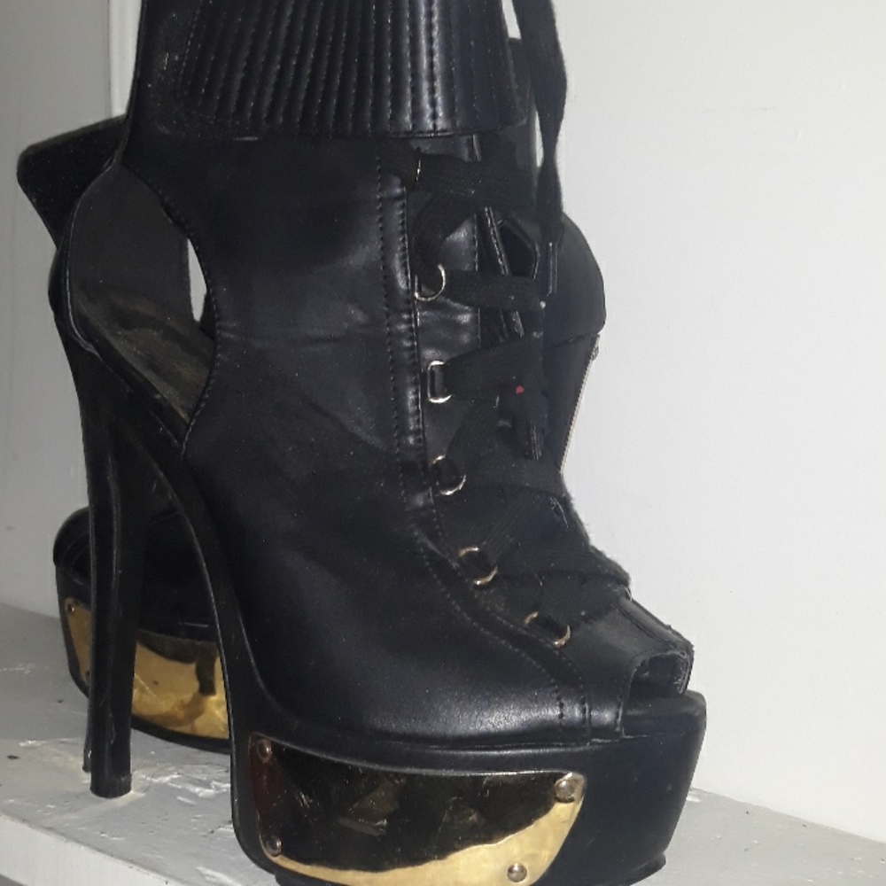 ANKLE BOOTS - Picture 2 of 4